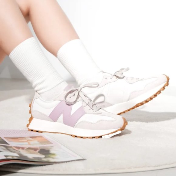 New Balance 327 Womens Sneakers Shoes Moonbeam & December sky various size 6 - Picture 16 of 16